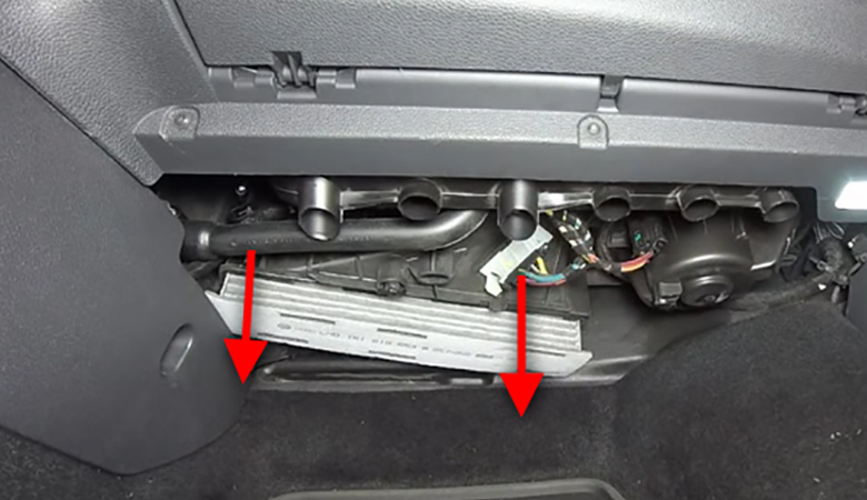 Pollenfilter / Innenraumfilter wechseln – VW Golf 6