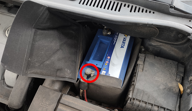 Batterie wechseln / ausbauen - Audi A3 8P